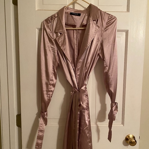 NWOT Pink satin long trench coat - Picture 1 of 5